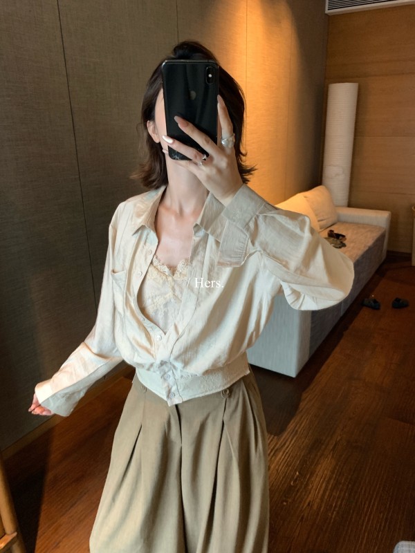 66824#가짜 투피스 패치 숏 셔츠