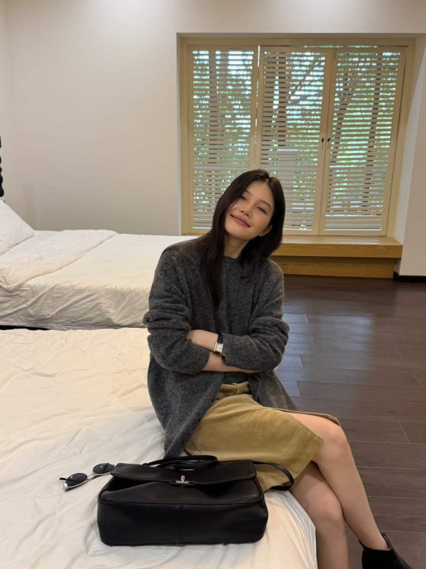 코듀로이 미디 스커트