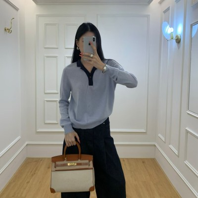 배색 폴로넥 울 스웨터
