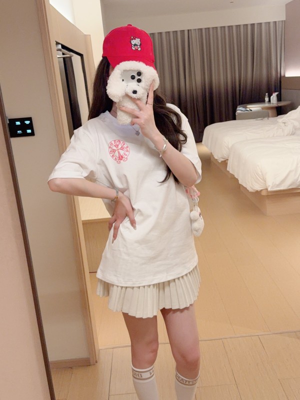 뉴 스타일 스터드 티셔츠